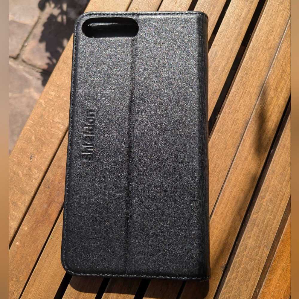 Shieldon iphone Cover - Picture 2 of 4